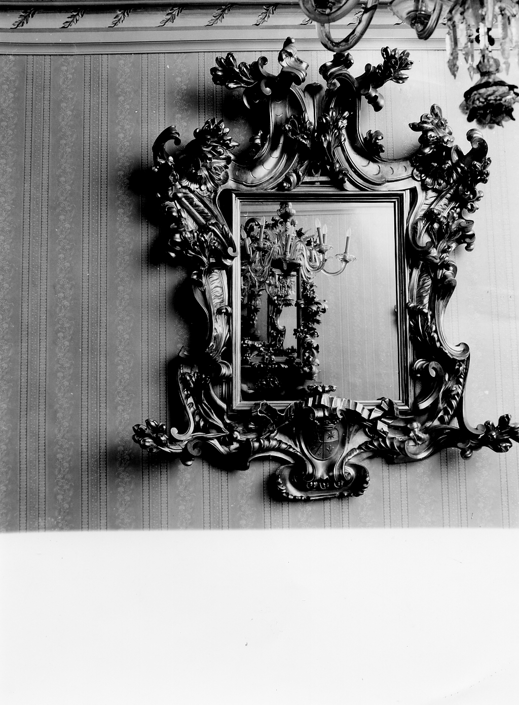 specchiera - ambito abruzzese (sec. XX)