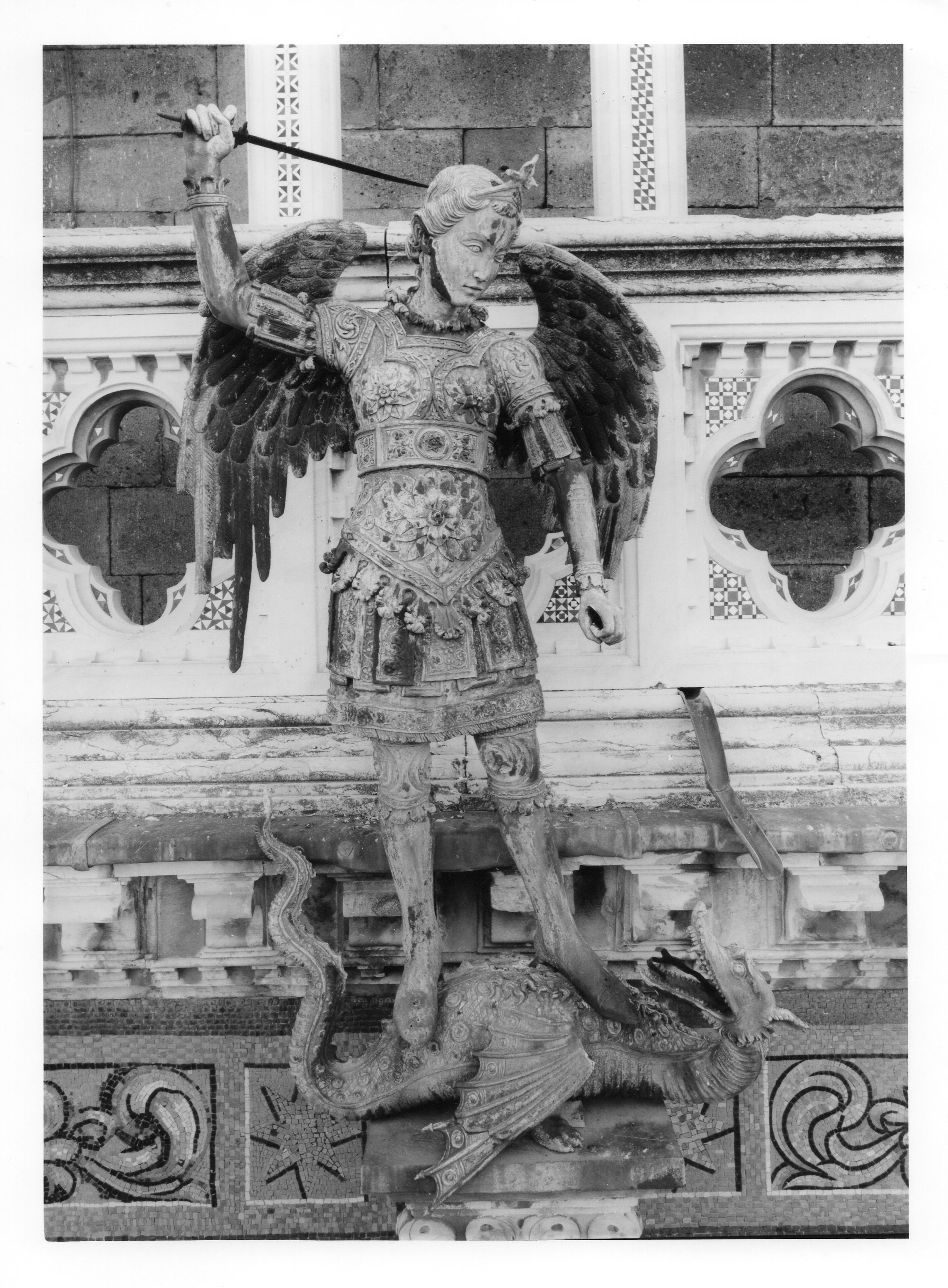 San Michele arcangelo (scultura, opera isolata) di Matteo di Ugolino (attribuito) (sec. XIV)