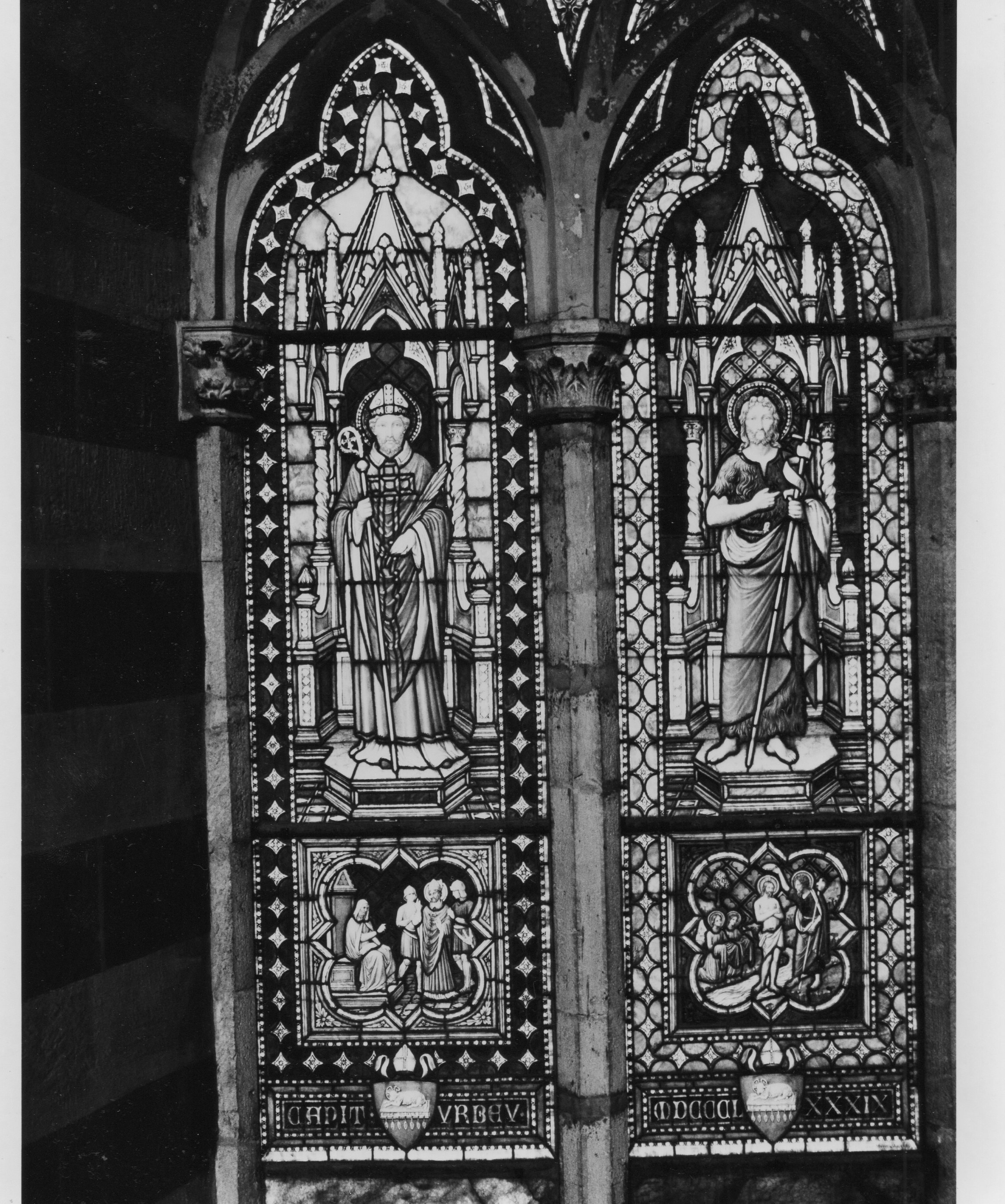 San Costanzo (vetrata, opera isolata) di Moretti Francesco (attribuito) (fine sec. XIX)