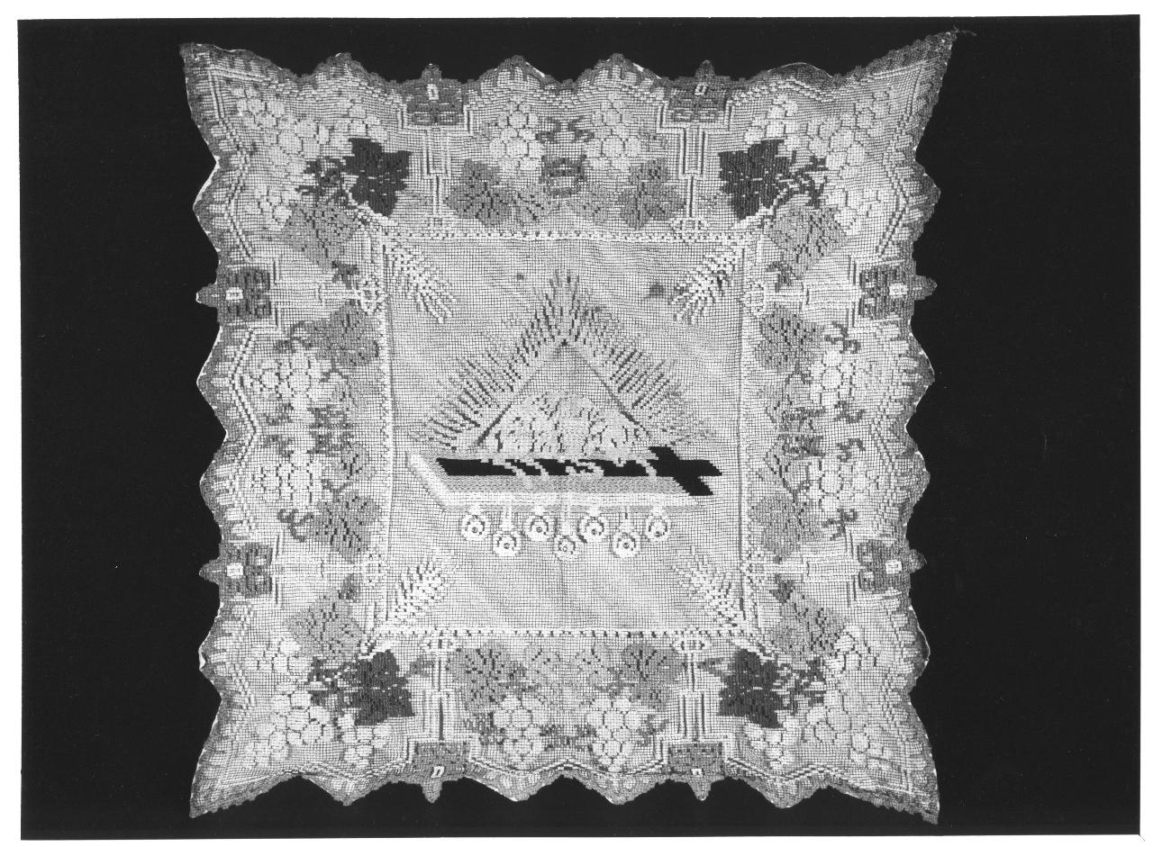 Agnello con croce e sette doni dello Spirito Santo (centro tavola, opera isolata) - manifattura Italia meridionale (secc. XIX/ XX)