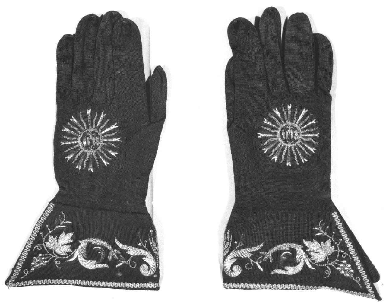 Monogramma cristologico (guanti pontificali, paio) - manifattura italiana (sec. XVIII (?))