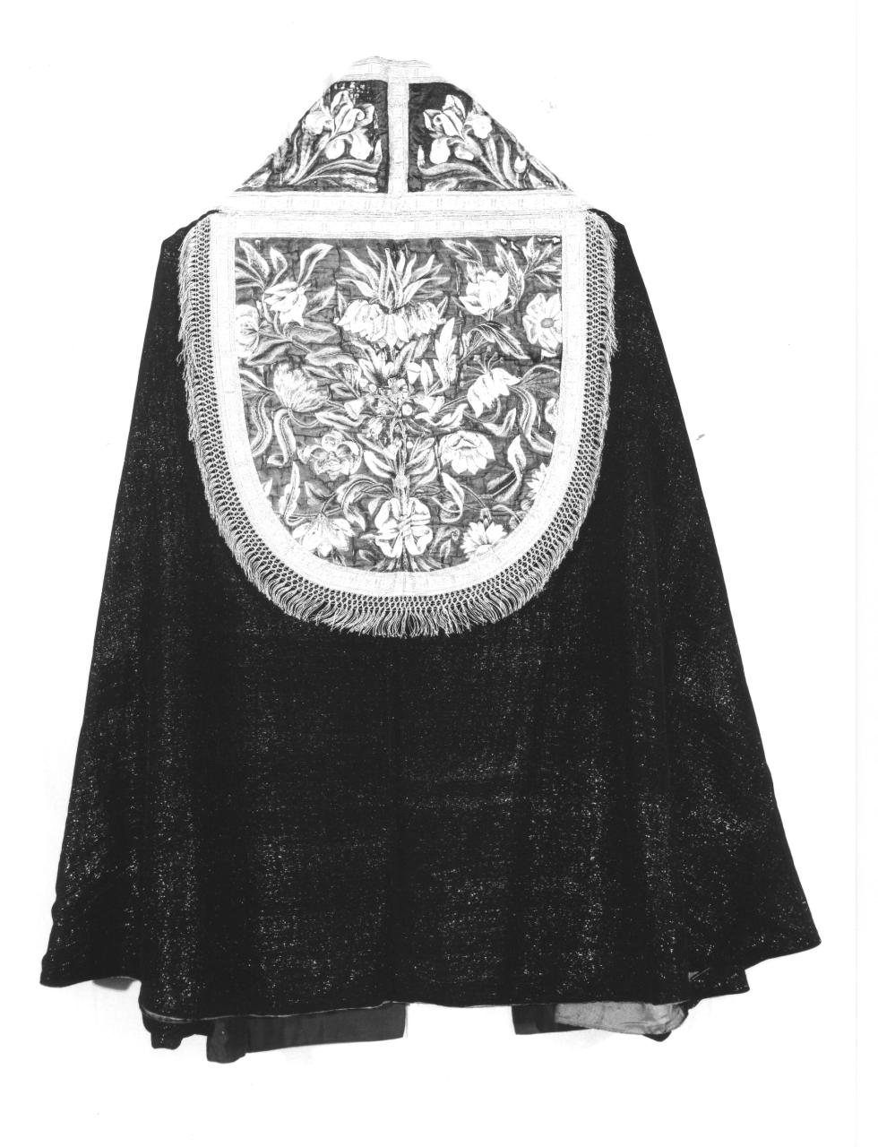 soggetto assente (piviale, opera isolata) - manifattura italiana (sec. XVIII)