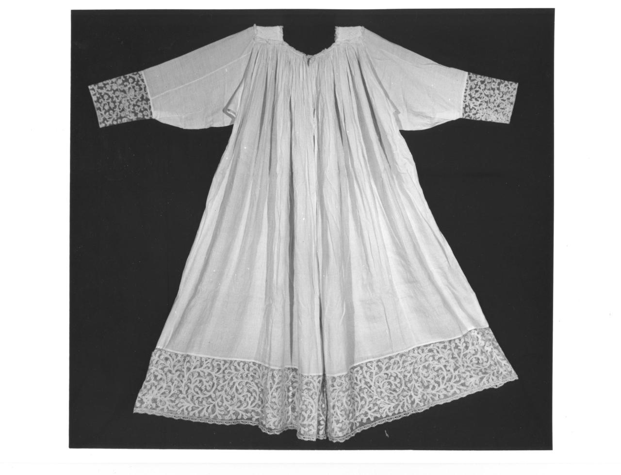 soggetto assente (camice, opera isolata) - manifattura italiana (secc. XVII/ XVIII)