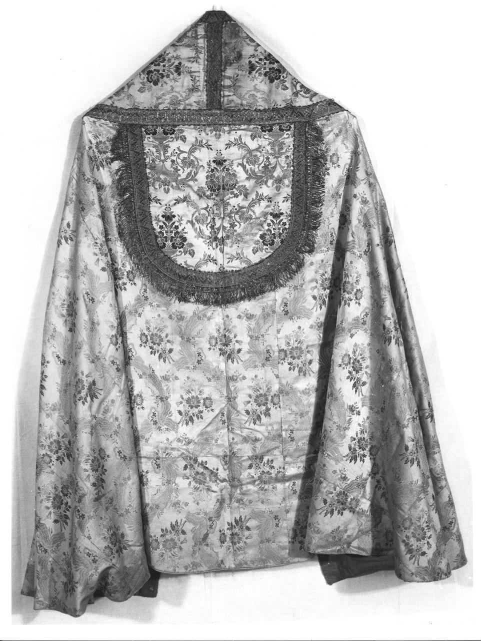 soggetto assente (piviale, elemento d'insieme) - manifattura francese (sec. XIX)