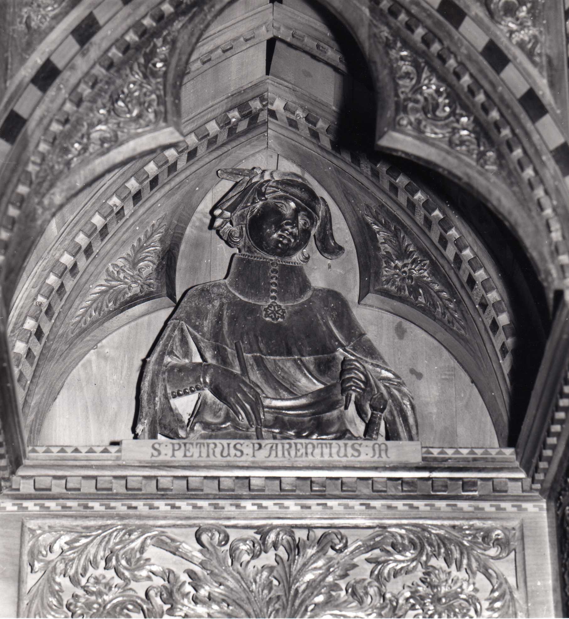 San Pietro Parenzo Martire (scultura - altorilievo, complesso decorativo) - ambito dell'Italia centrale (metà XIV)