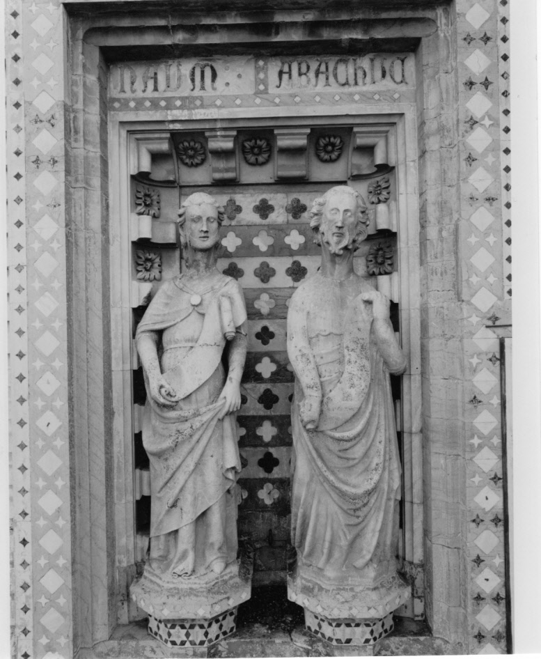 profeta Abacuc (statua, elemento d'insieme) - bottega senese (sec. XIV)