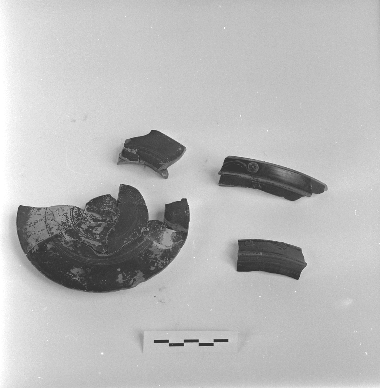 patera, Dragendorff 15/17 (inizio/ metà sec. I d.C)