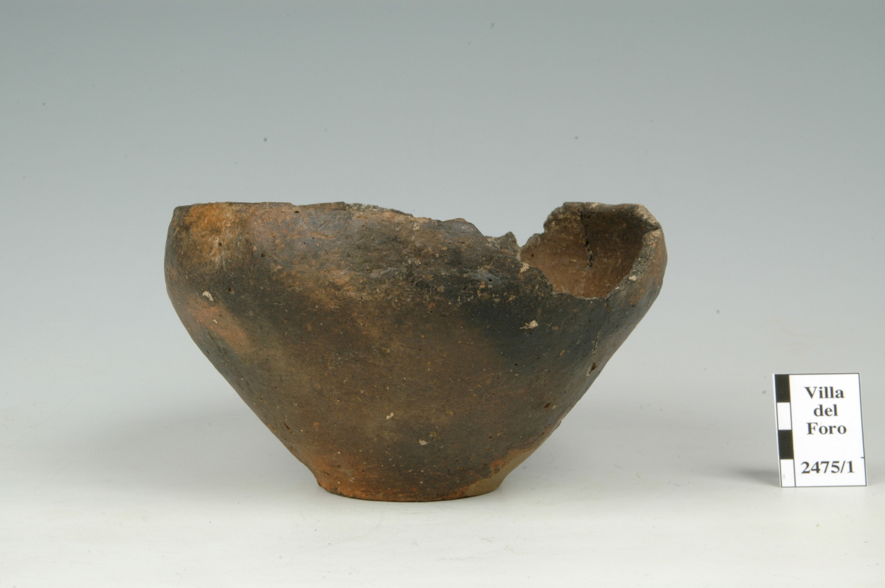 scodella ad orlo rientrante - cultura ligure dell'età del Ferro (Eta' del ferro)