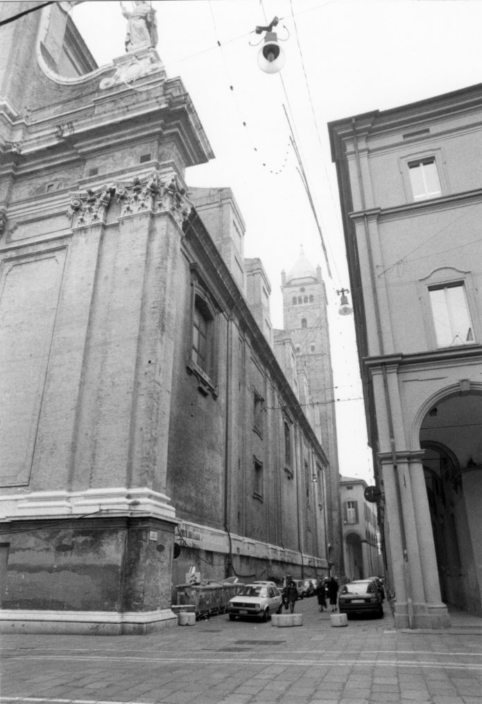 Cattedrale di San Pietro (chiesa, cattedrale) - Bologna (BO)  <br>Condizioni d'uso: <a class='link-esterno' href='https://docs.italia.it/italia/icdp/icdp-pnd-circolazione-riuso-docs/it/v1.0-giugno-2022/testo-etichetta-BCS.html' target='_bcs'>Beni Culturali Standard (BCS)</a>