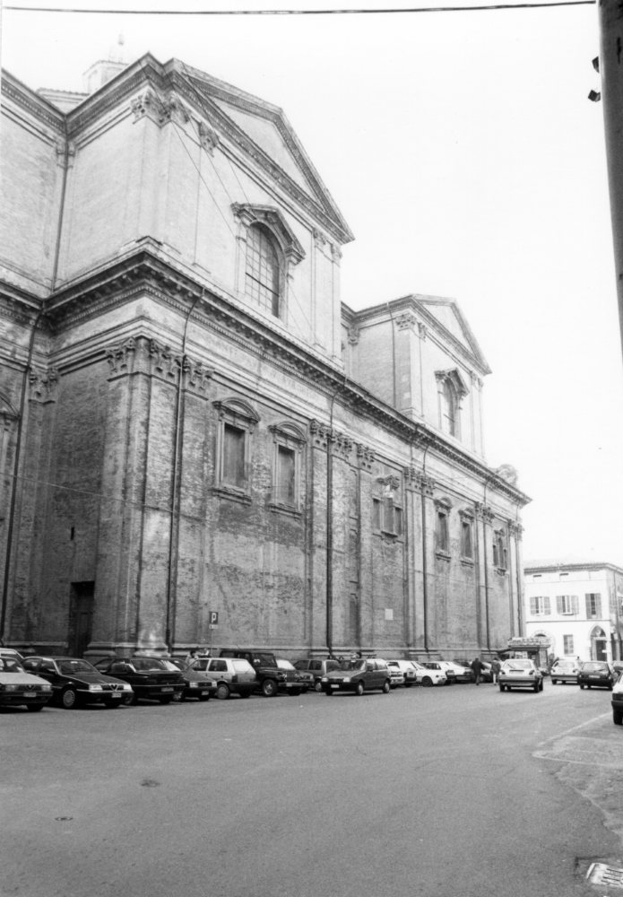 Chiesa di San Salvatore (chiesa, abbaziale) - Bologna (BO)  <br>Condizioni d'uso: <a class='link-esterno' href='https://docs.italia.it/italia/icdp/icdp-pnd-circolazione-riuso-docs/it/v1.0-giugno-2022/testo-etichetta-BCS.html' target='_bcs'>Beni Culturali Standard (BCS)</a>