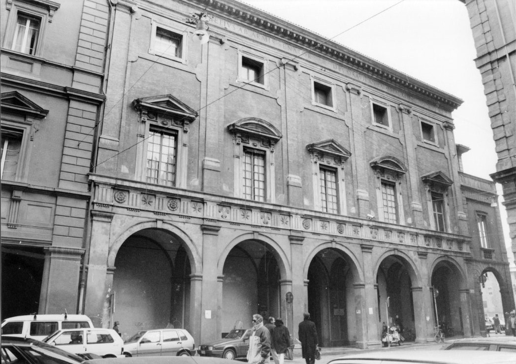Palazzo Marescalchi Dall'Armi (palazzo, senatorio) - Bologna (BO)  <br>Condizioni d'uso: <a class='link-esterno' href='https://docs.italia.it/italia/icdp/icdp-pnd-circolazione-riuso-docs/it/v1.0-giugno-2022/testo-etichetta-BCS.html' target='_bcs'>Beni Culturali Standard (BCS)</a>