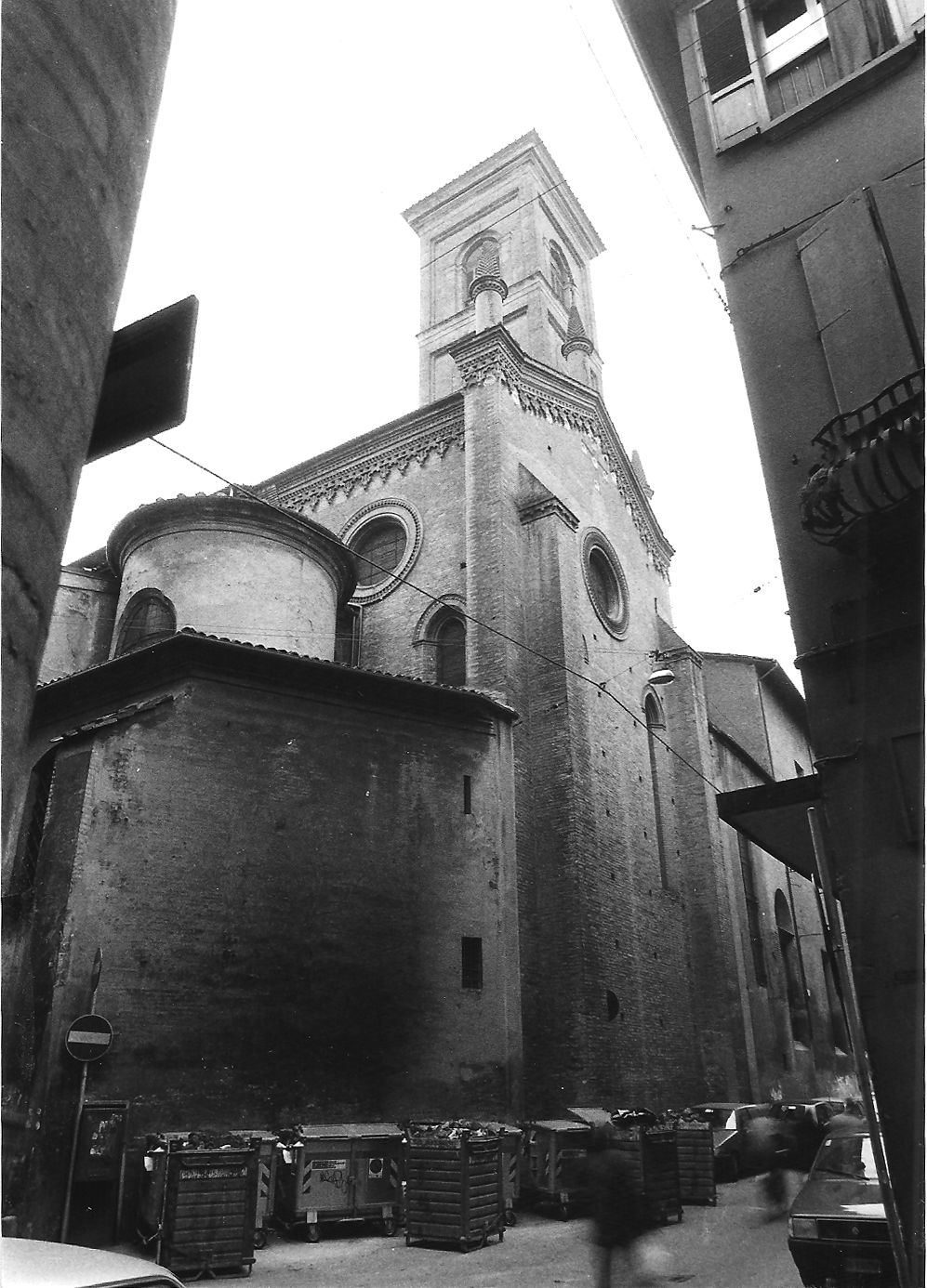 Chiesa di San Martino Maggiore (chiesa) - Bologna (BO)  <br>Condizioni d'uso: <a class='link-esterno' href='https://docs.italia.it/italia/icdp/icdp-pnd-circolazione-riuso-docs/it/v1.0-giugno-2022/testo-etichetta-BCS.html' target='_bcs'>Beni Culturali Standard (BCS)</a>