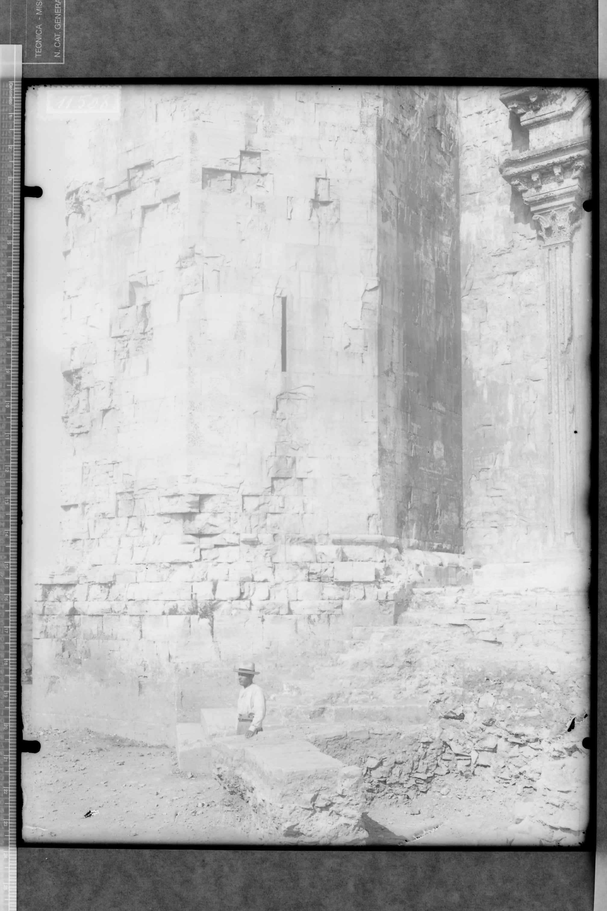 Castel del Monte (BA) (negativo) di Villani (secondo quarto XX)