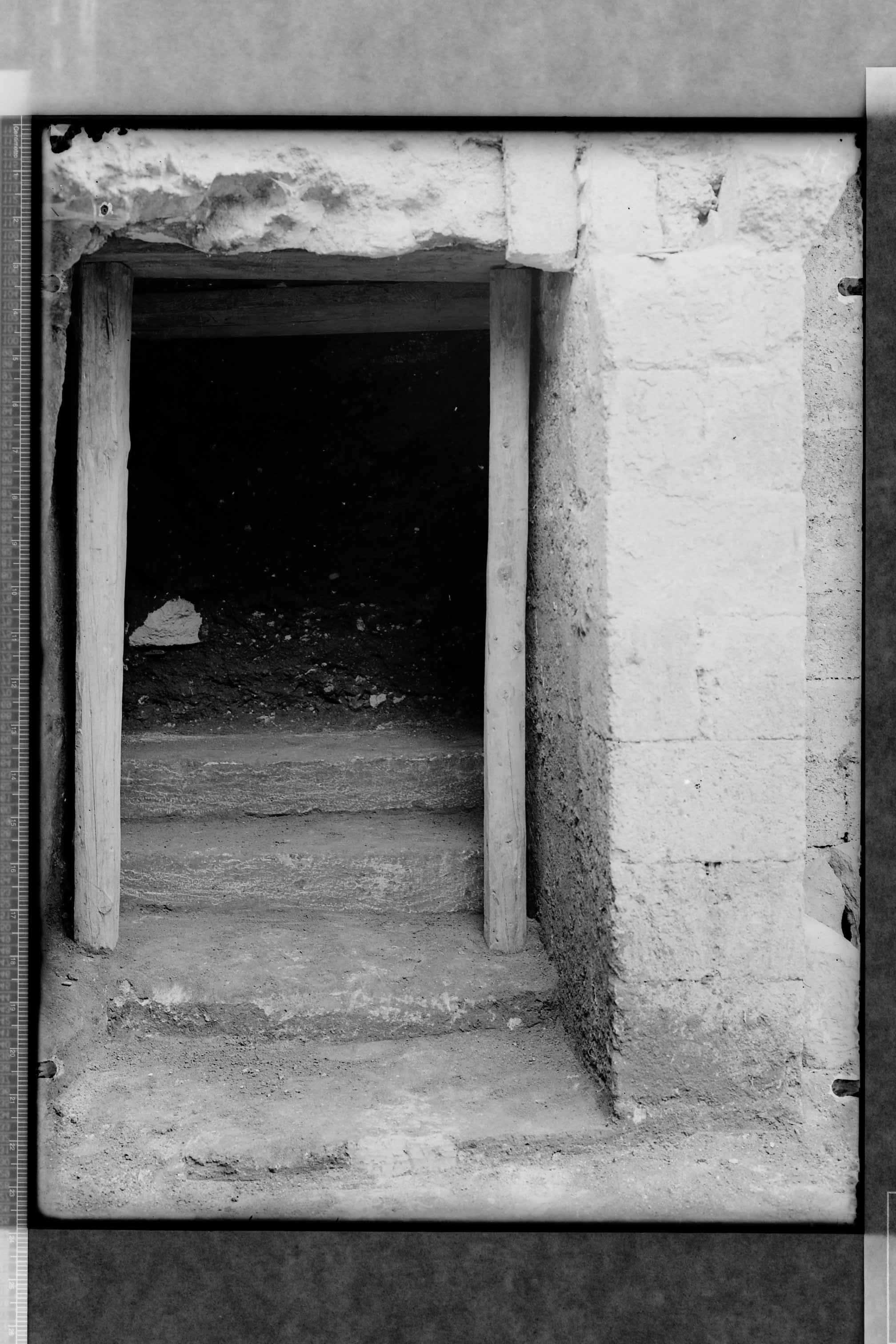 Poggiardo (LE)- Cripta bizantina (negativo) di Villani (secondo quarto XX)