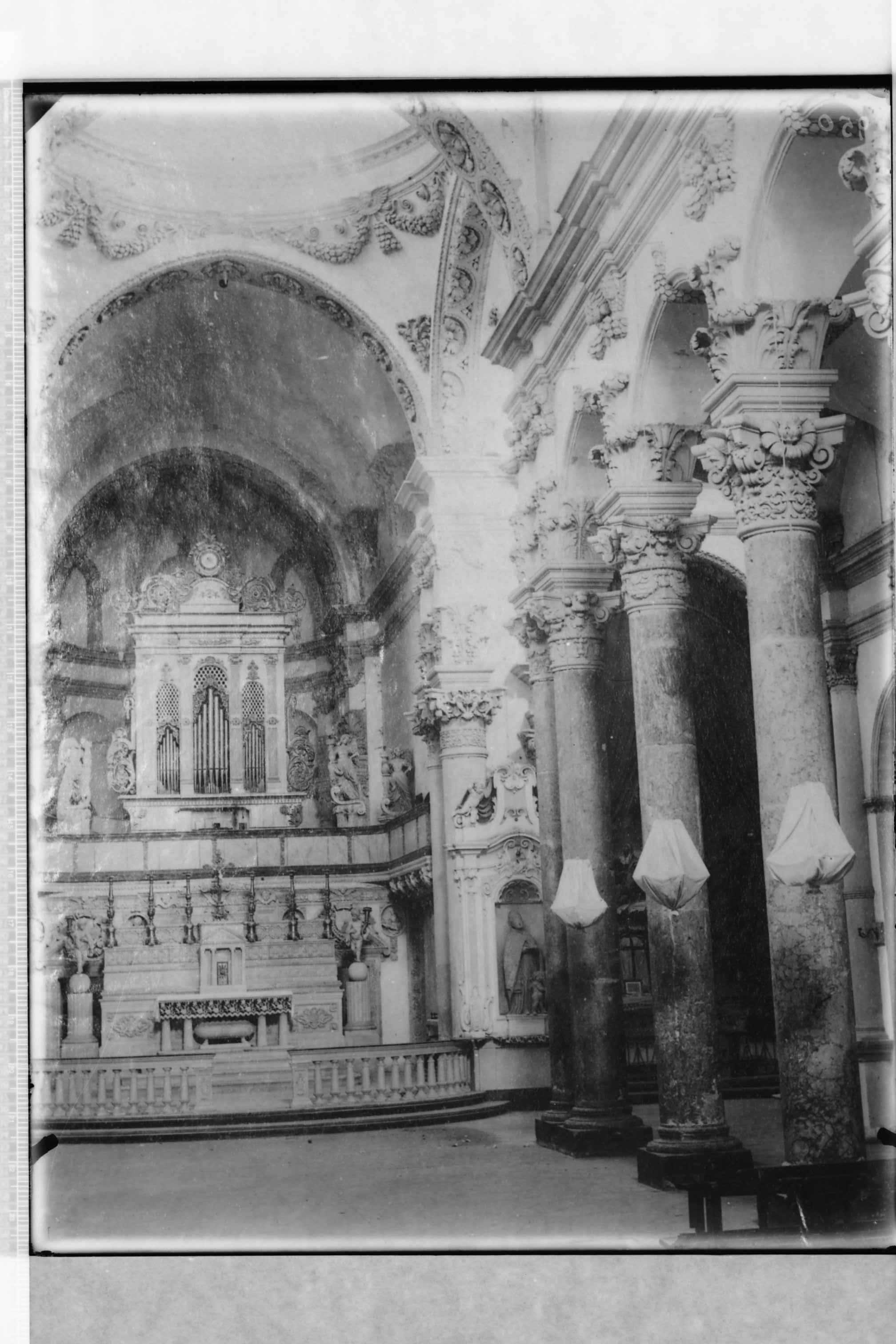 Lecce - Chiesa di Santa Croce (negativo) di Anonimo (secondo quarto XX)