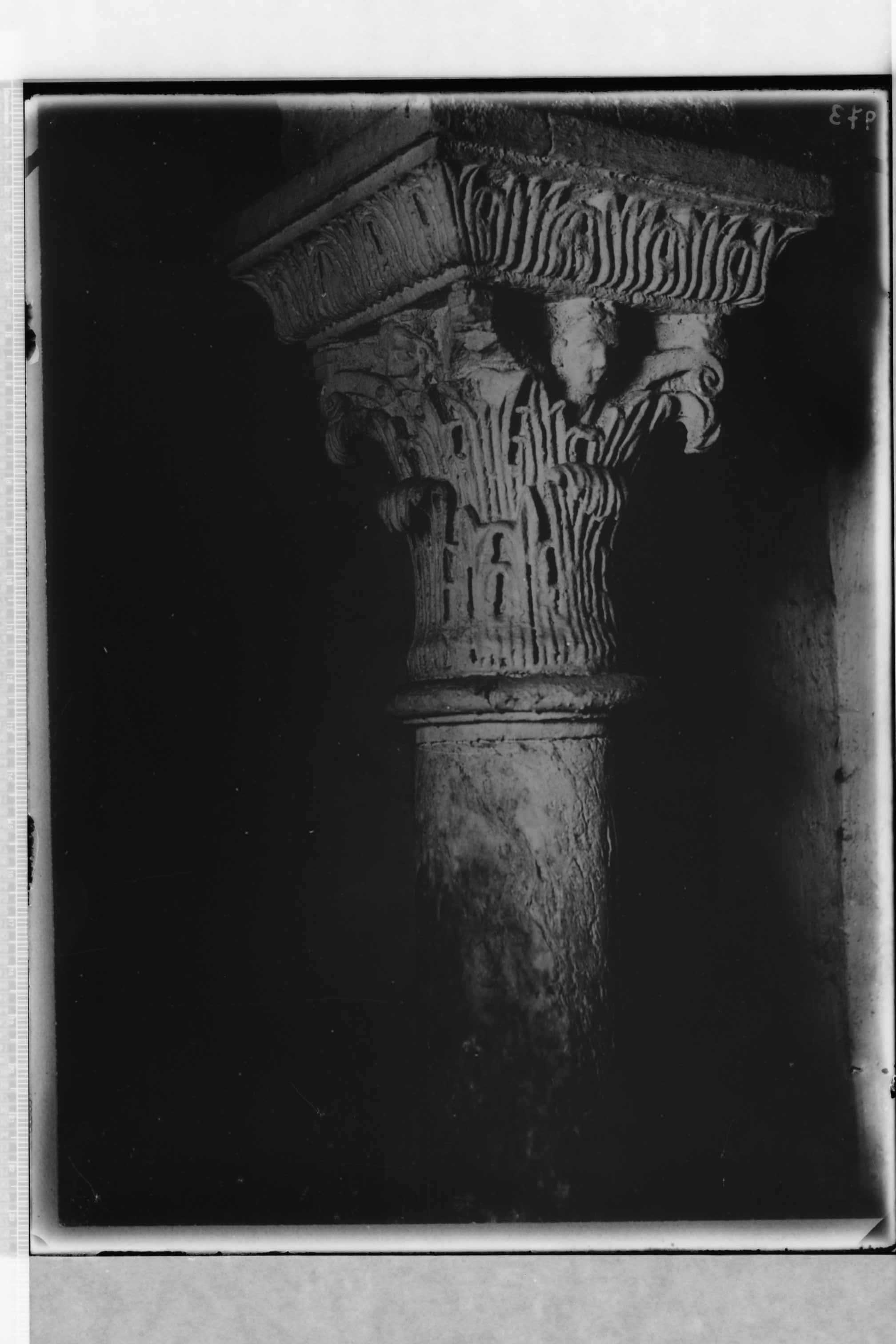 Brindisi - Cripta di Santa Lucia (negativo) di Foto De Mattia (secondo quarto XX)