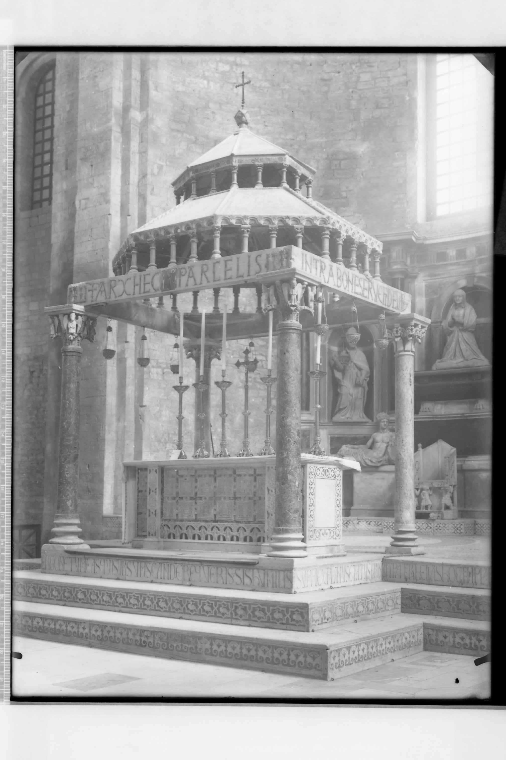 Bari - Basilica di S. Nicola (negativo) di Croce, Umberto (?) (terzo quarto XX)
