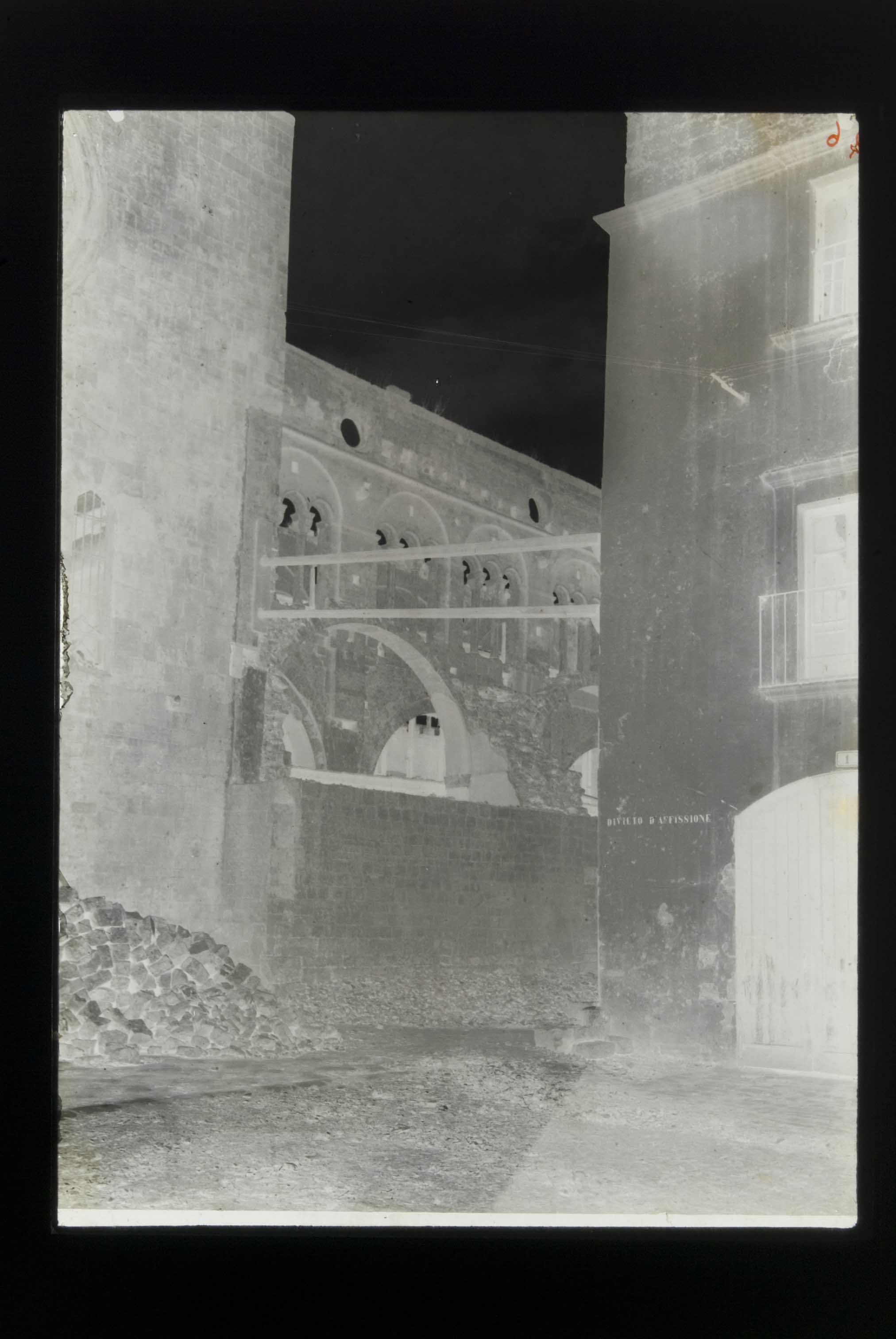 Conversano (BA), Cattedrale: durante i lavori di restauro (negativo) di Russo, Casimiro Angelo (secondo quarto XX)