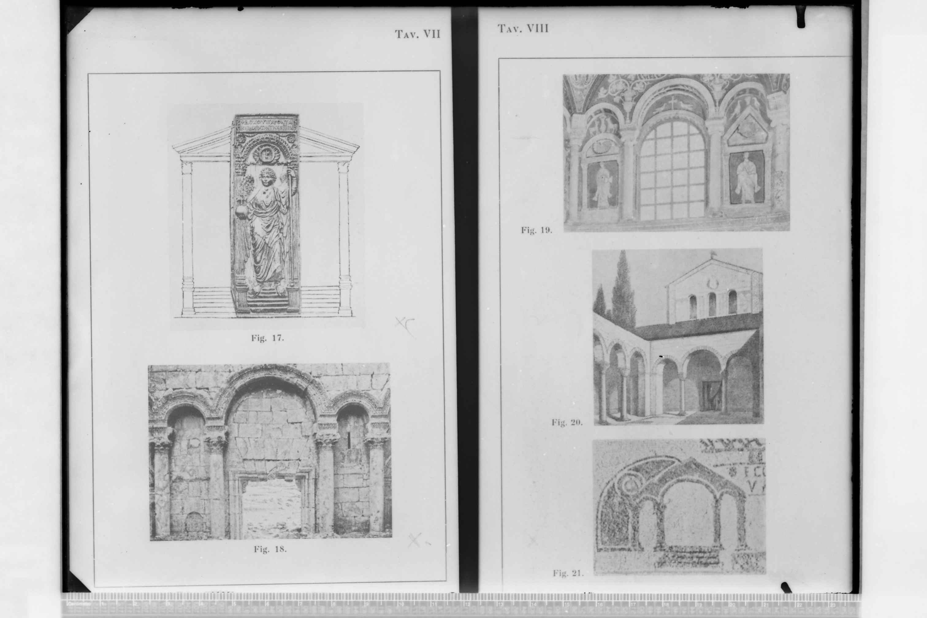 Dal libro di Ejnar DYGGVE: "Ravvenatum Palatium Sacrum: La Basilica Ipetrale per Cerimonie: Studii sull'Architettura dei Palazzi della Tarda Antichità"(?) (negativo) di Croce, Umberto (terzo quarto XX)