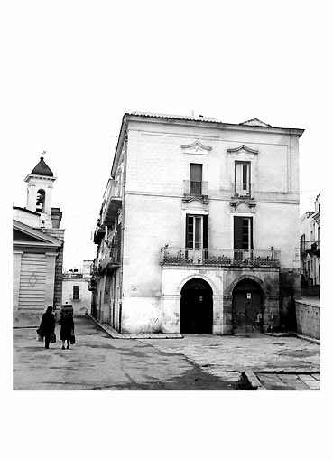 PALAZZO in PIAZZA UMBERTO I, 11-12 (palazzo) - Canosa di Puglia (BT) 