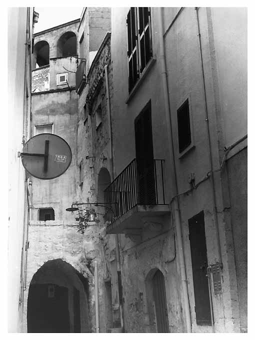 CASA in VICO II ARRINGO, VIA MARCONI, 14 (casa, casa-torre) - CONVERSANO (BA) 