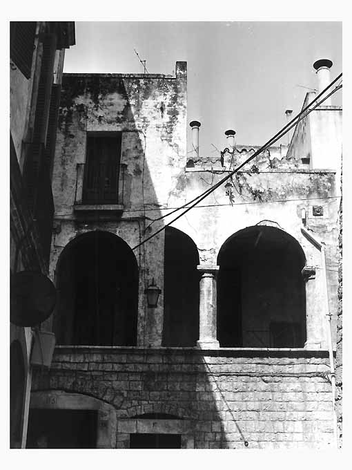 PALAZZO LARUCCIA (palazzo) - CONVERSANO (BA) 