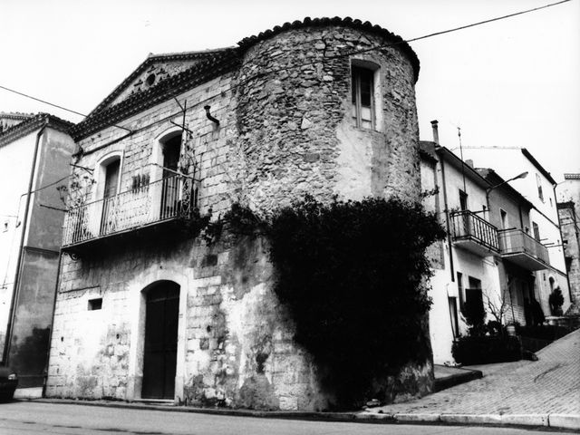 casa, con torre - Santa Croce di Magliano (CB) 