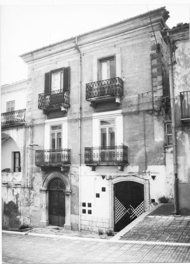 Palazzo Campolieti-Di Piero-Pangia (palazzo, plurifamiliare, privato) - Rotello (CB) 