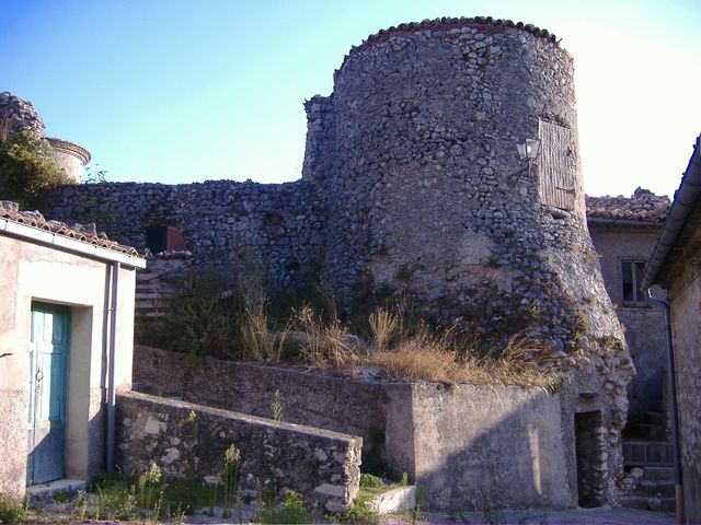 Complesso torre difensiva e mura urbiche Sud-Ovest (torre, difensiva) - Campochiaro (CB) 