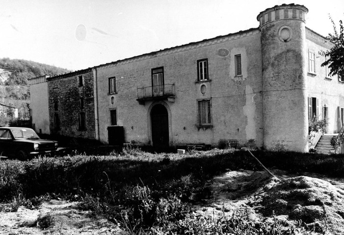 Casa Iannotti-Pecci (casale, fortificato) - Vinchiaturo (CB) 