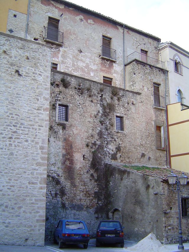Palazzo Ducale dei Carafa - Cappella e Cripta S.S.Annunziata (palazzo, ducale, plurifamiliare) - Jelsi (CB) 