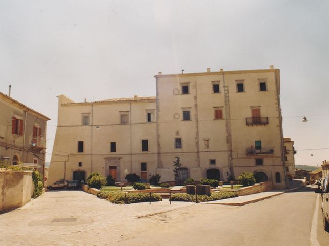 Palazzo di Sangro (palazzo, ducale, plurifamiliare) - Casacalenda (CB) 