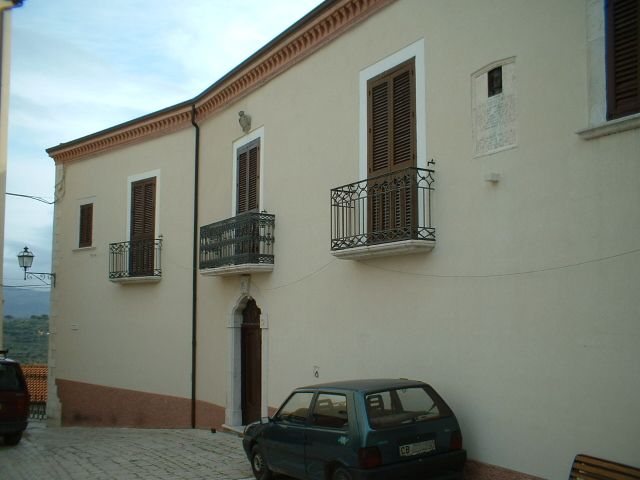 Palazzo Trotta (palazzo, plurifamiliare, signorile) - Toro (CB) 