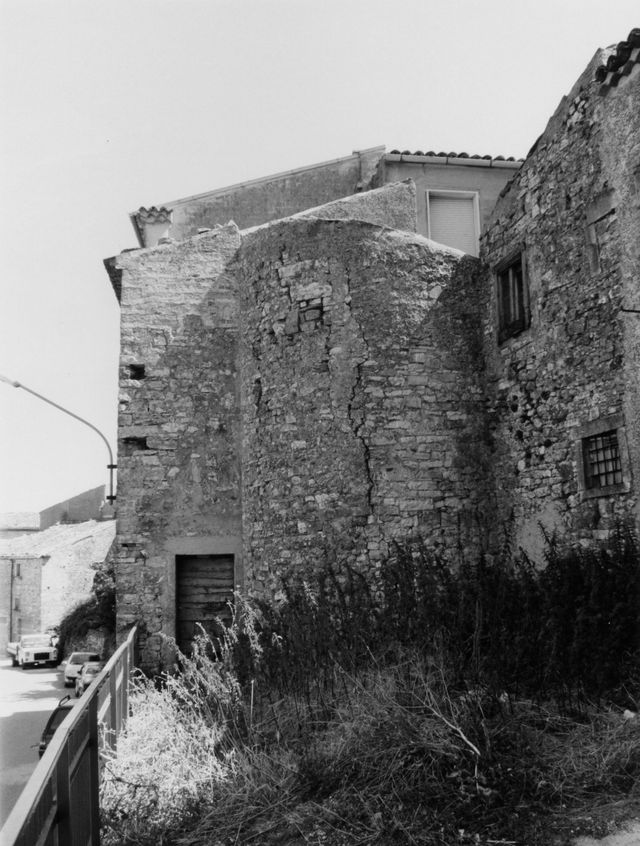 Casa Lanni-Amoruso (casa, a schiera, plurifamiliare, con torre) - Morrone del Sannio (CB) 