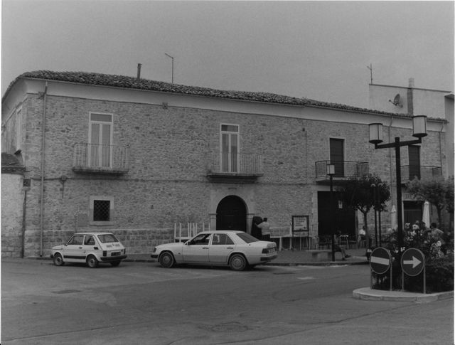 Palazzo Ianiri (palazzo, residenziale) - San Giuliano di Puglia (CB) 