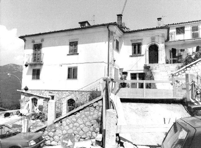 Palazzo Ciummo-Petrocelli (palazzo, plurifamiliare) - Acquaviva D'Isernia (IS) 