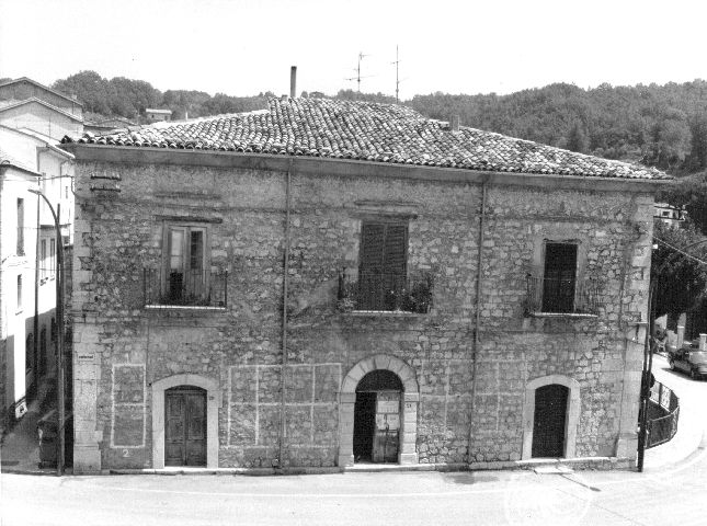 Palazzo Ciummo-Petrocelli (palazzo, privato) - Acquaviva D'Isernia (IS) 