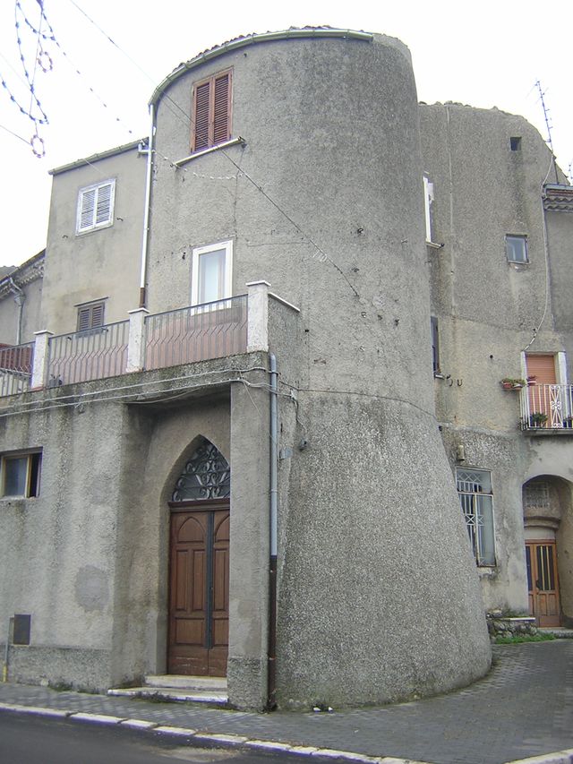 Casa Amoruso-Carfagnini-Manna (casa, a blocco, con torre, plurifamiliare) - Montorio nei Frentani (CB) 