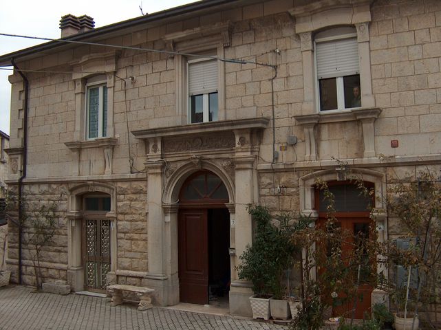 Palazzo D'Amato-Angiolilli (palazzo, signorile, plurifamiliare) - Matrice (CB) 