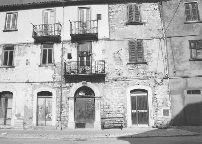 palazzo, plurifamiliare - Petrella Tifernina (CB) 