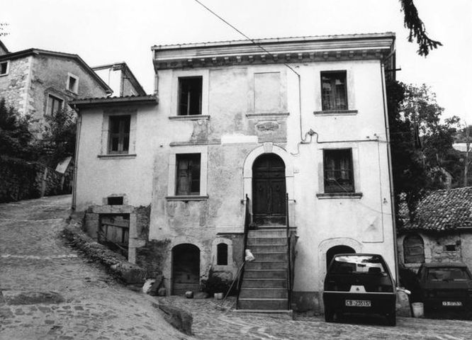 Palazzo Mannarelli-Tornincasa (palazzo, bifamiliare) - Montenero Val Cocchiara (IS) 