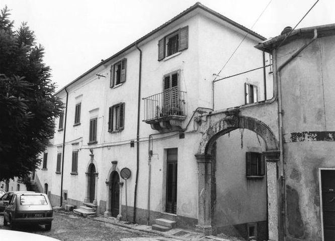 Palazzo Gigliotti (palazzina, bifamiliare) - Montenero Val Cocchiara (IS) 