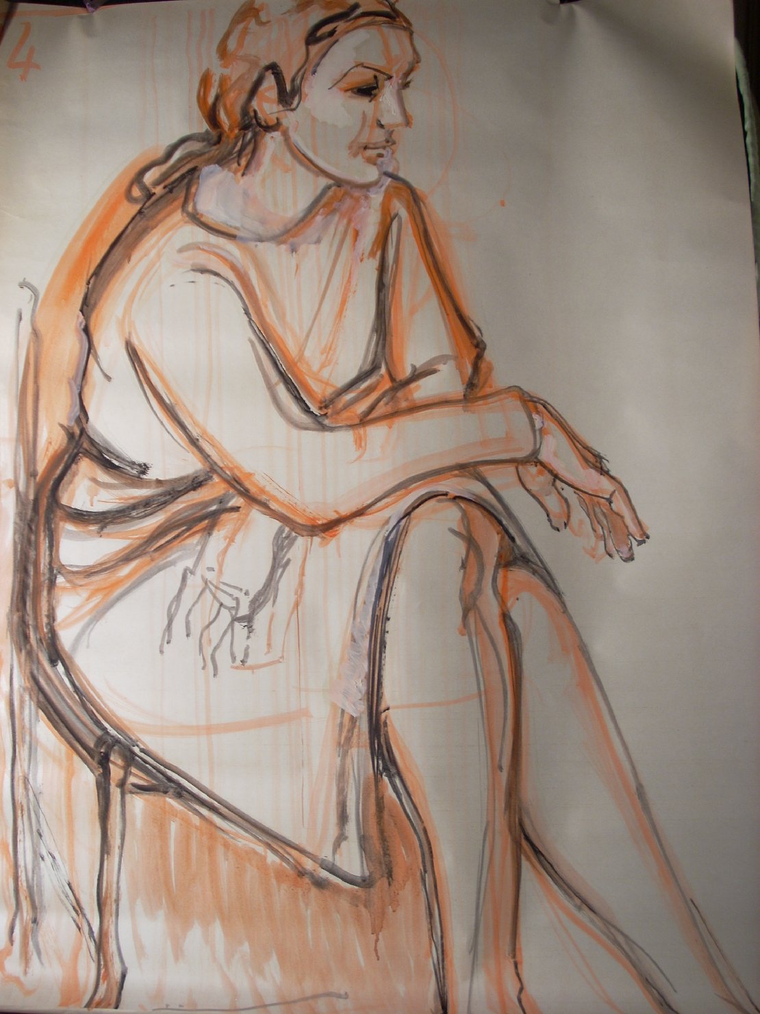 Schizzo in nero e arancio 10, figura femminile seduta (disegno) di Ciamarra Elena (sec. XX)