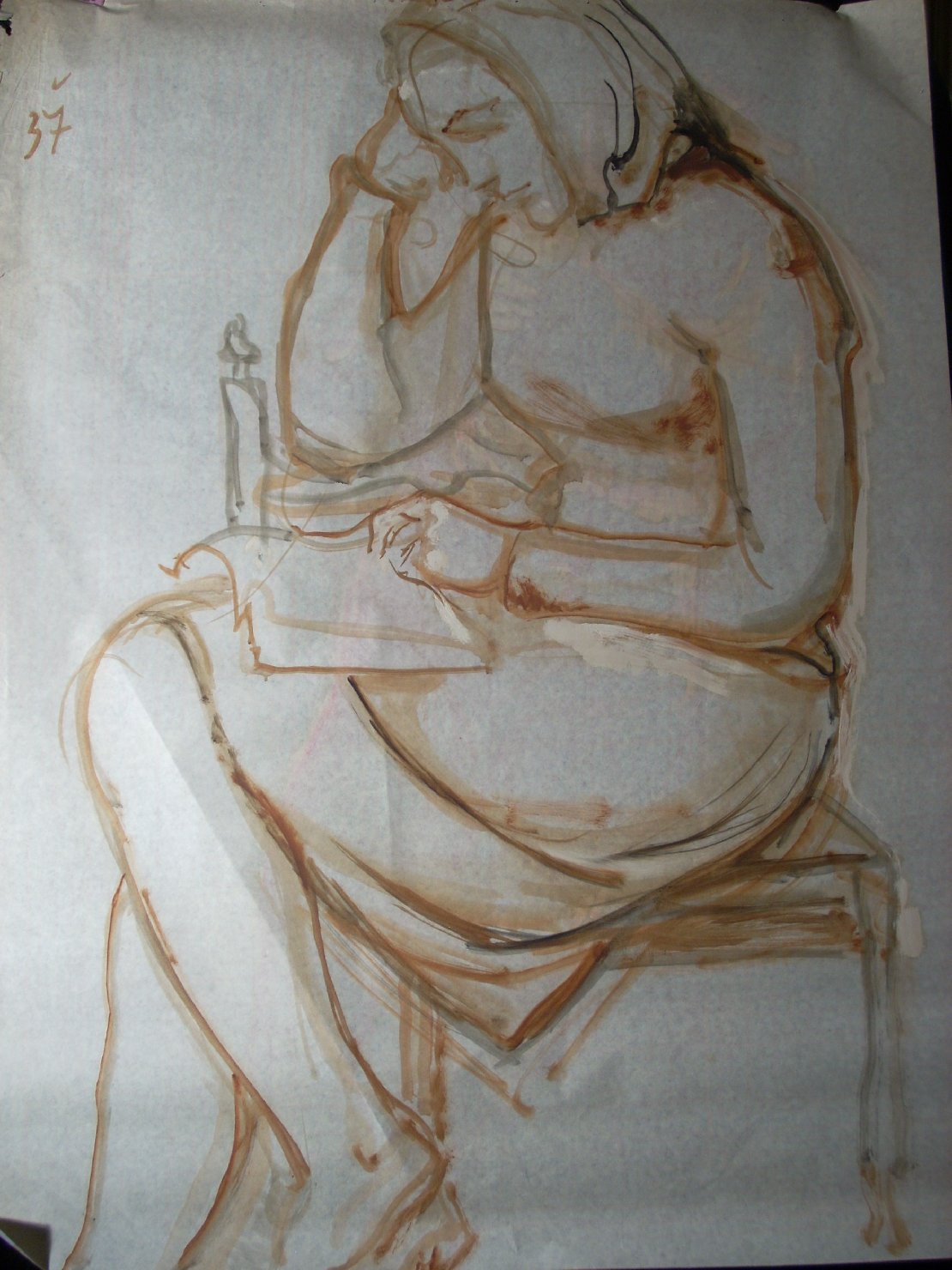 Schizzo in marrone 2, figura femminile seduta (disegno) di Ciamarra Elena (sec. XX)