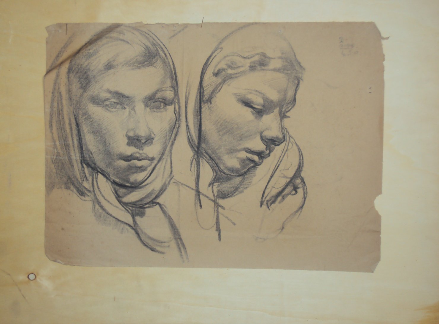 Due teste femminili velate, figura femminile (disegno) di Ciamarra Elena (sec. XX)