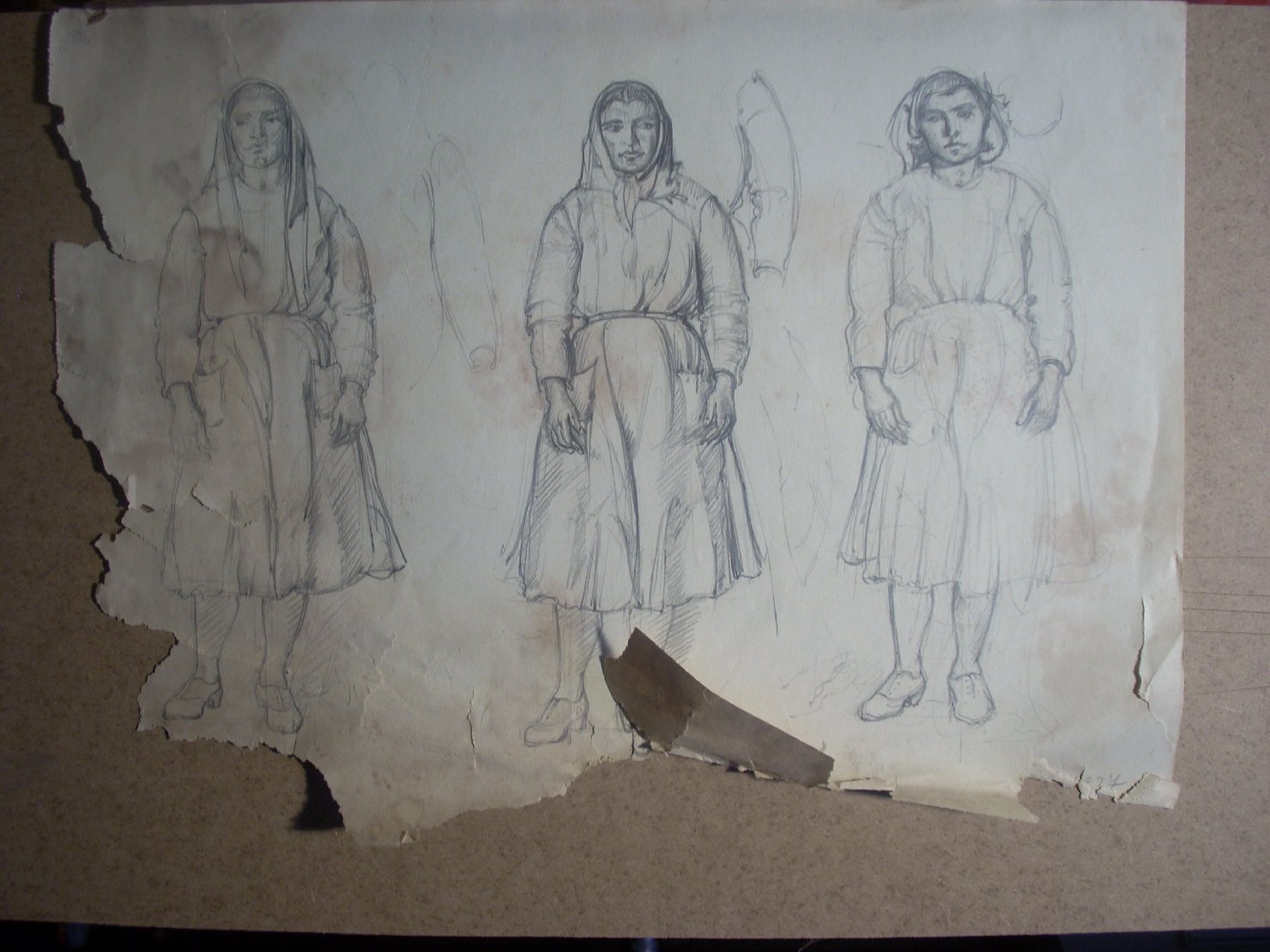 Schizzi vari di Assunta 106, figura femminile (disegno) di Ciamarra Elena (sec. XX)