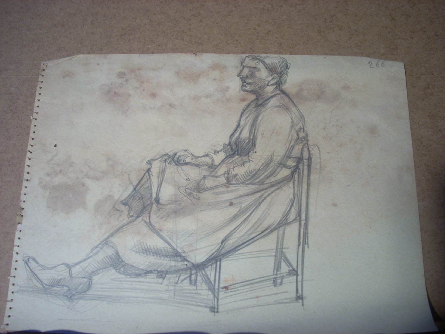 Schizzi vari di Assunta 78, figura femminile seduta (disegno) di Ciamarra Elena (sec. XX)