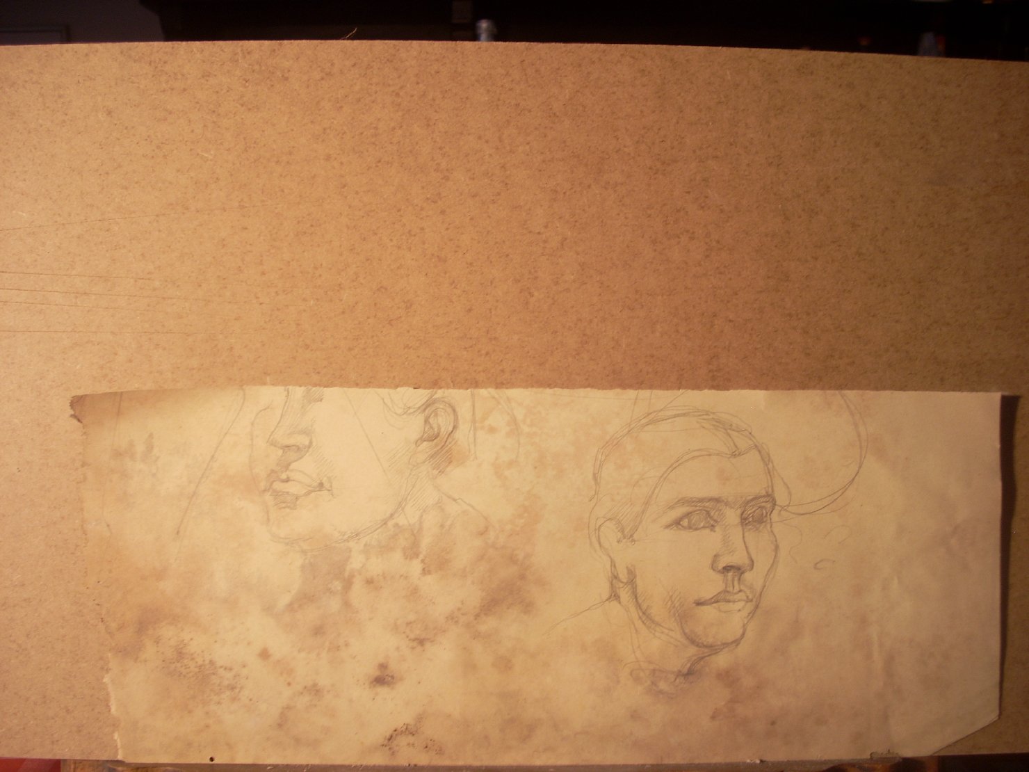 Schizzi vari di Assunta 119, figura femminile (disegno) di Ciamarra Elena (sec. XX)