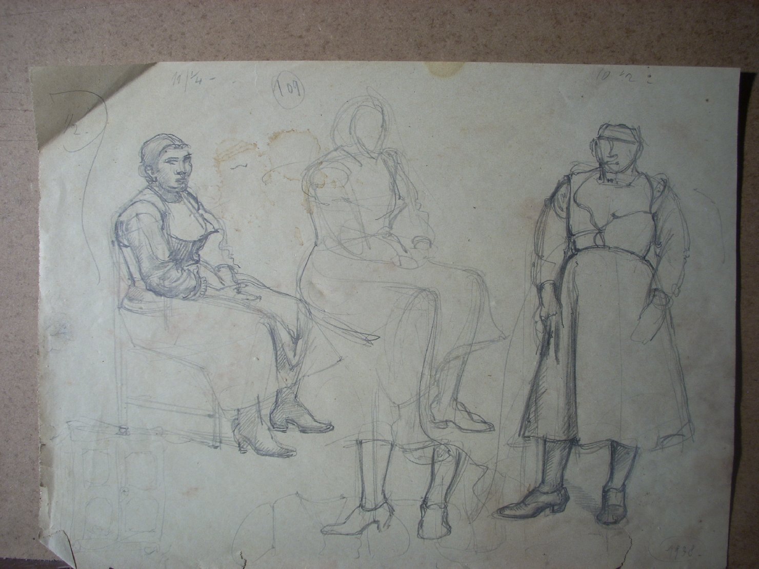 Schizzi vari di Assunta 157, figura femminile (disegno) di Ciamarra Elena (sec. XX)