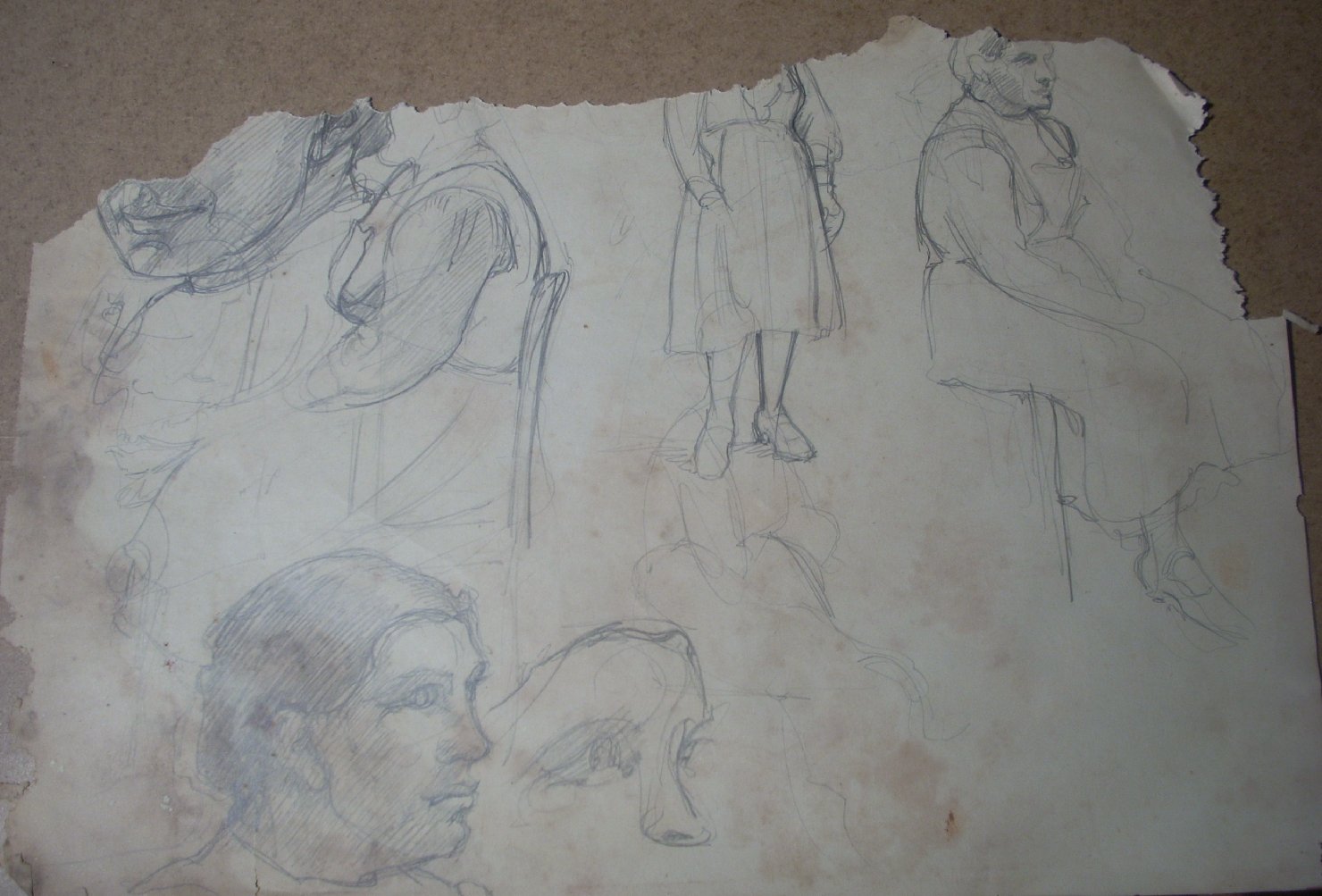 Schizzi vari di Assunta 13, figura femminile (disegno) di Ciamarra Elena (sec. XX)